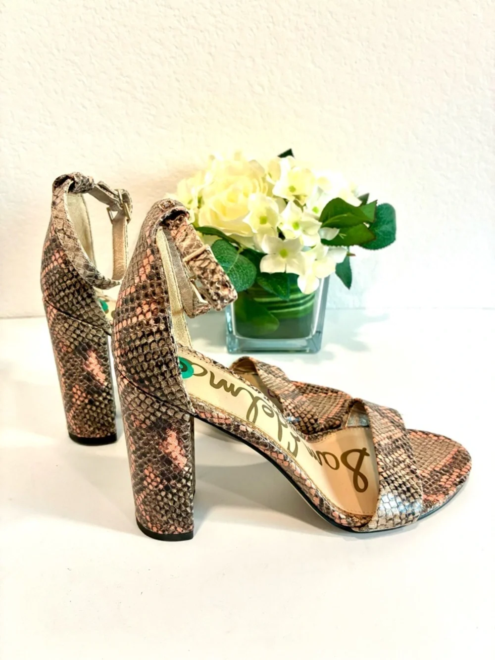 Preowned Sam Edelman Yaro leather heels size 8